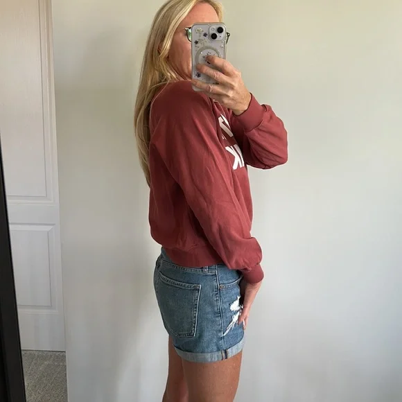 ‘Winter Break’ Sweatshirt - Picture 3 of 5